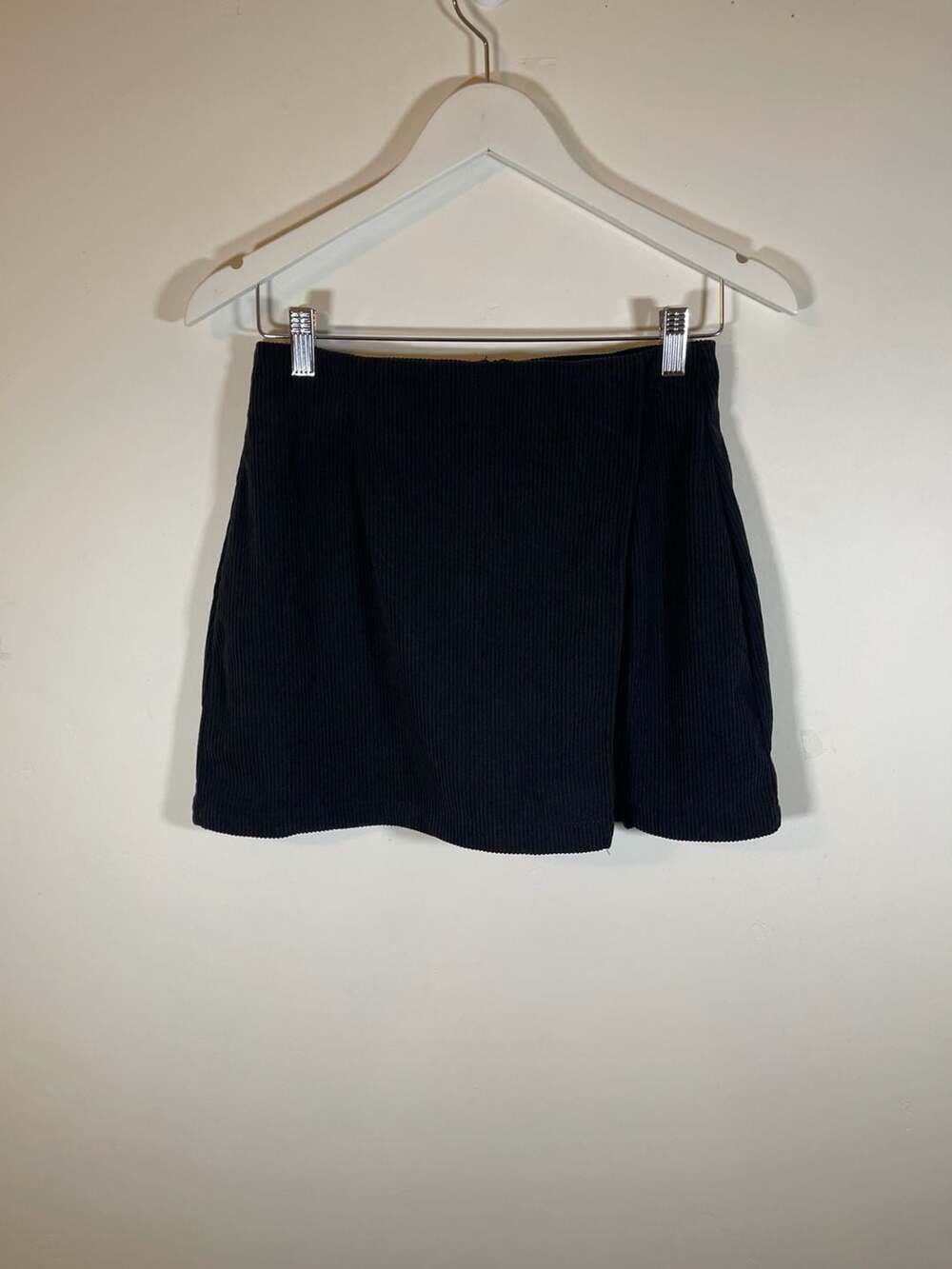 Halara Black Corduroy High Waisted Mini Skort Size S